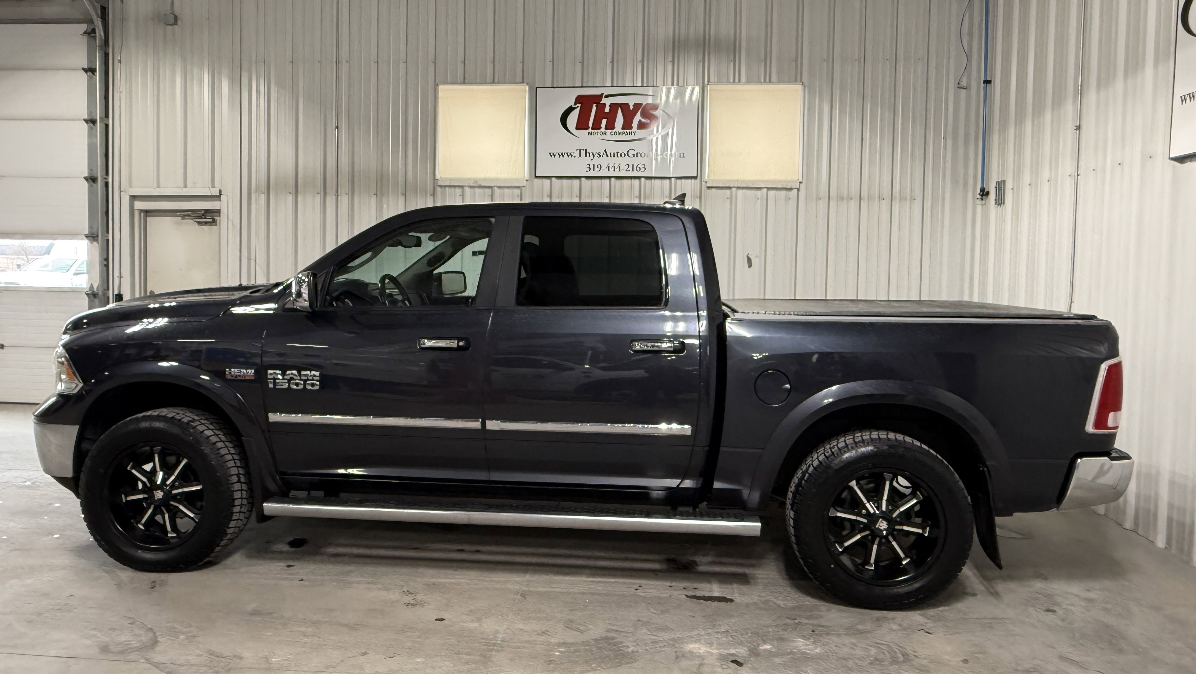 Used 2017 RAM 1500 Laramie w/ Convenience Group image 8