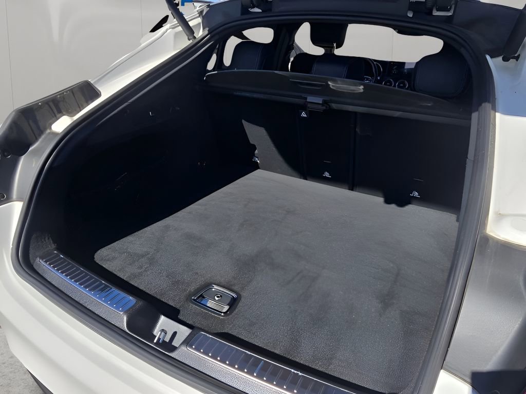Used 2023 Mercedes-Benz GLC 300 4MATIC Coupe image 30