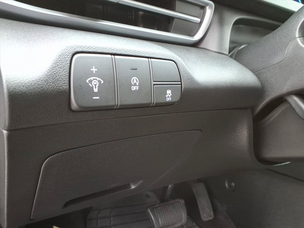 Used 2026 Hyundai Elantra SE FWD image 20