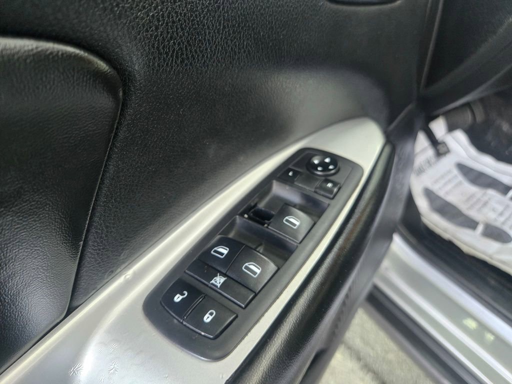 Used 2018 Dodge Journey SXT image 12