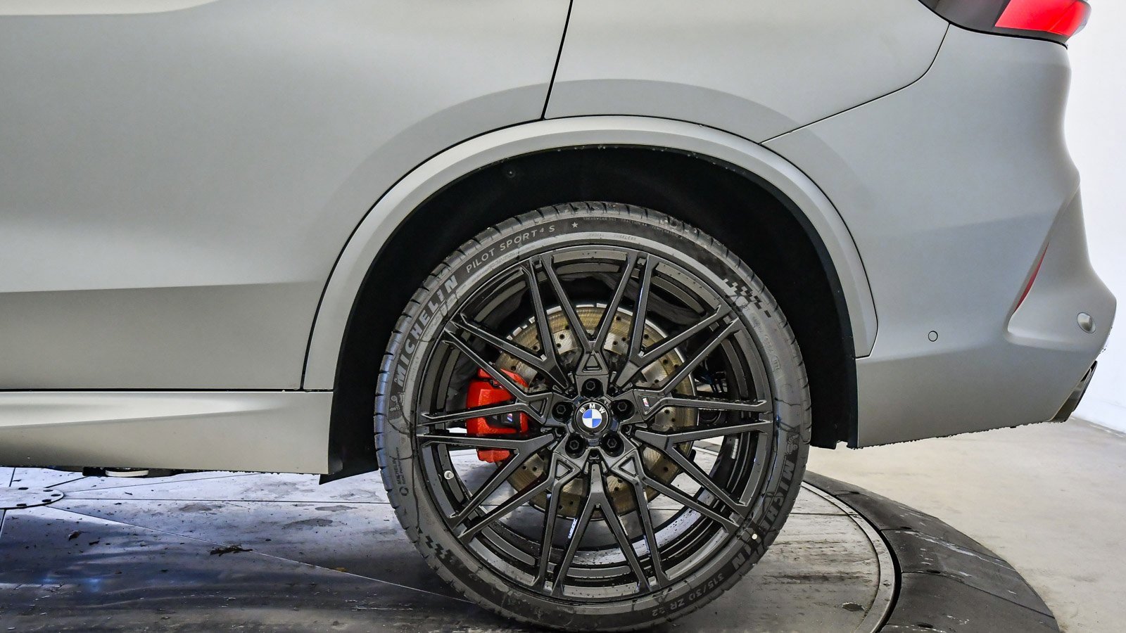 New 2026 BMW X5 M Competition w/ Executive Package image 14