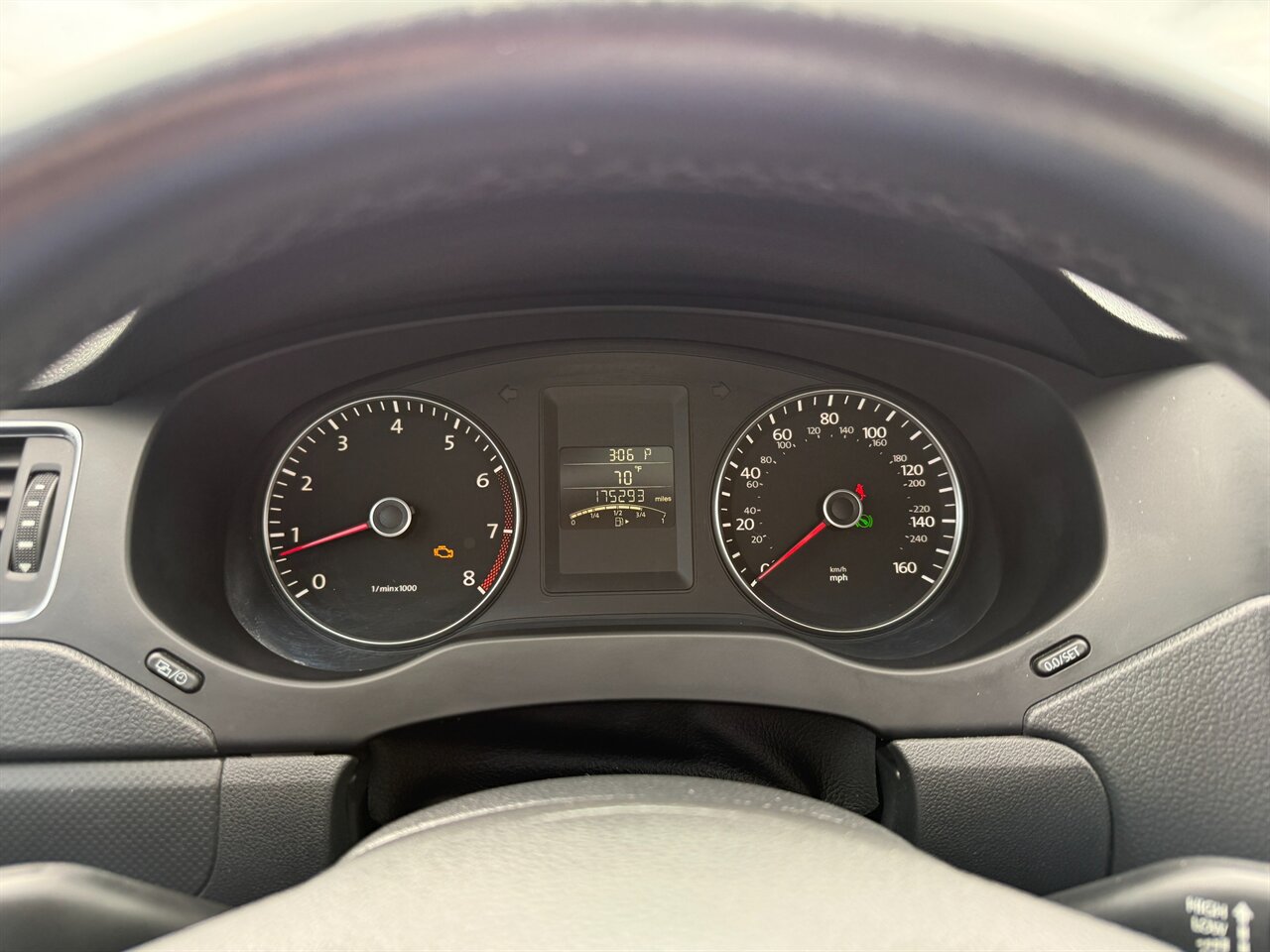 Used 2012 Volkswagen Jetta SE FWD image 16