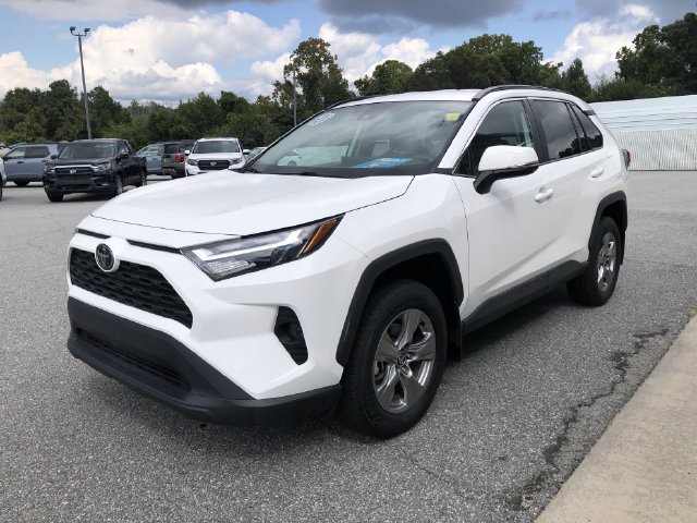 Used 2025 Toyota RAV4 XLE FWD image 4