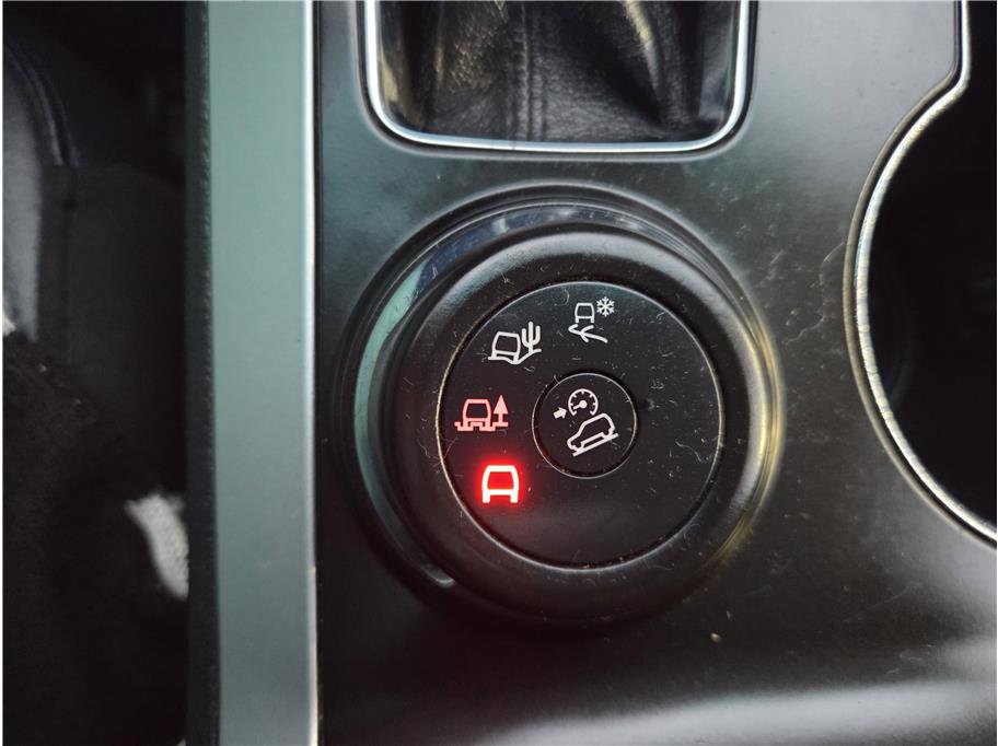 Used 2015 Ford Explorer XLT w/ Equipment Group 202B image 17