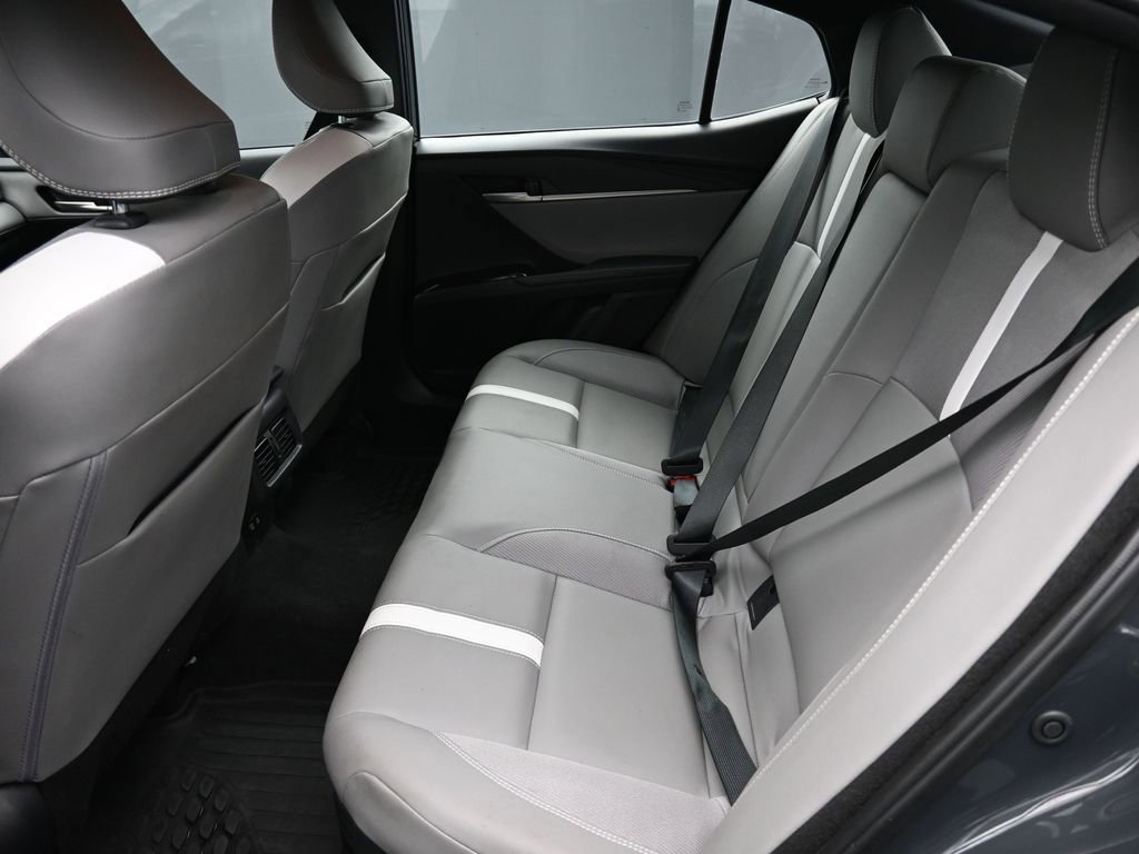 Used 2025 Toyota Camry XSE FWD image 11