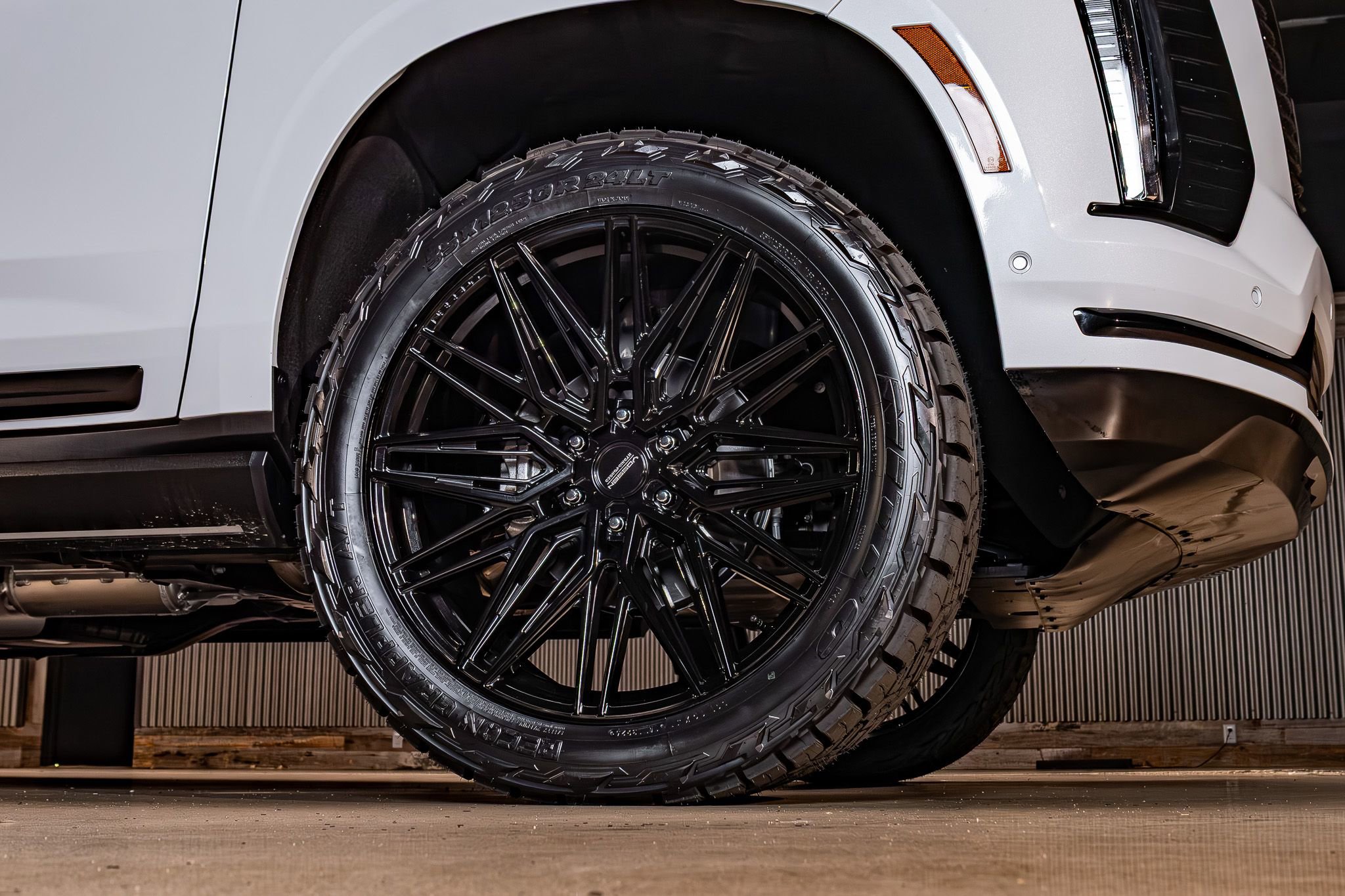 Used 2026 Cadillac Escalade Platinum Sport w/ LPO, ONYX Package image 12