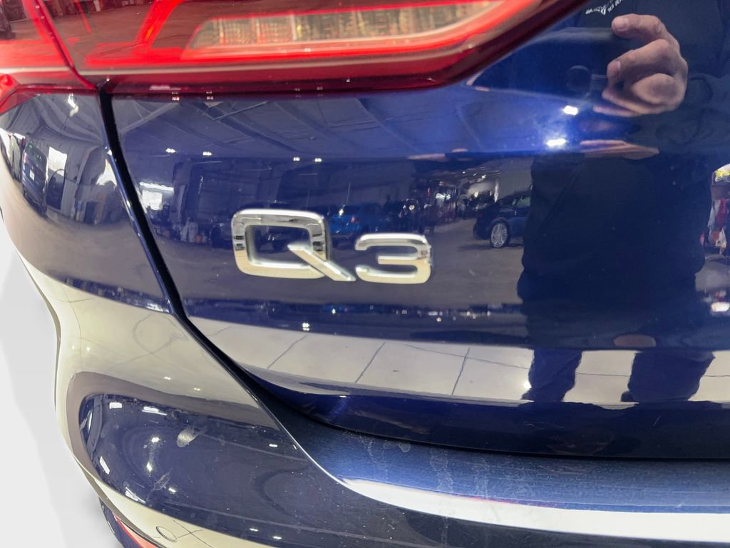 Used 2022 Audi Q3 2.0T Premium w/ Convenience Package image 24