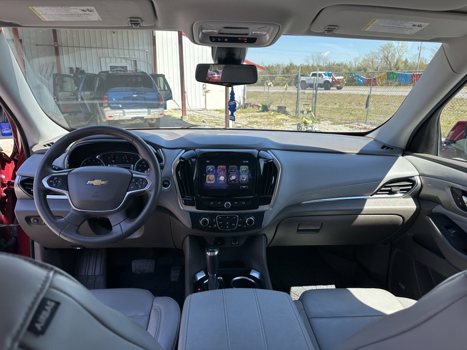 Used 2019 Chevrolet Traverse LT w/ LT Premium Package image 17