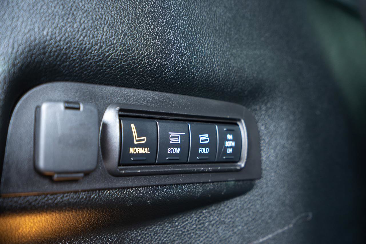 Used 2018 Ford Explorer Sport w/ Equipment Group 401A AWD/4WD image 24