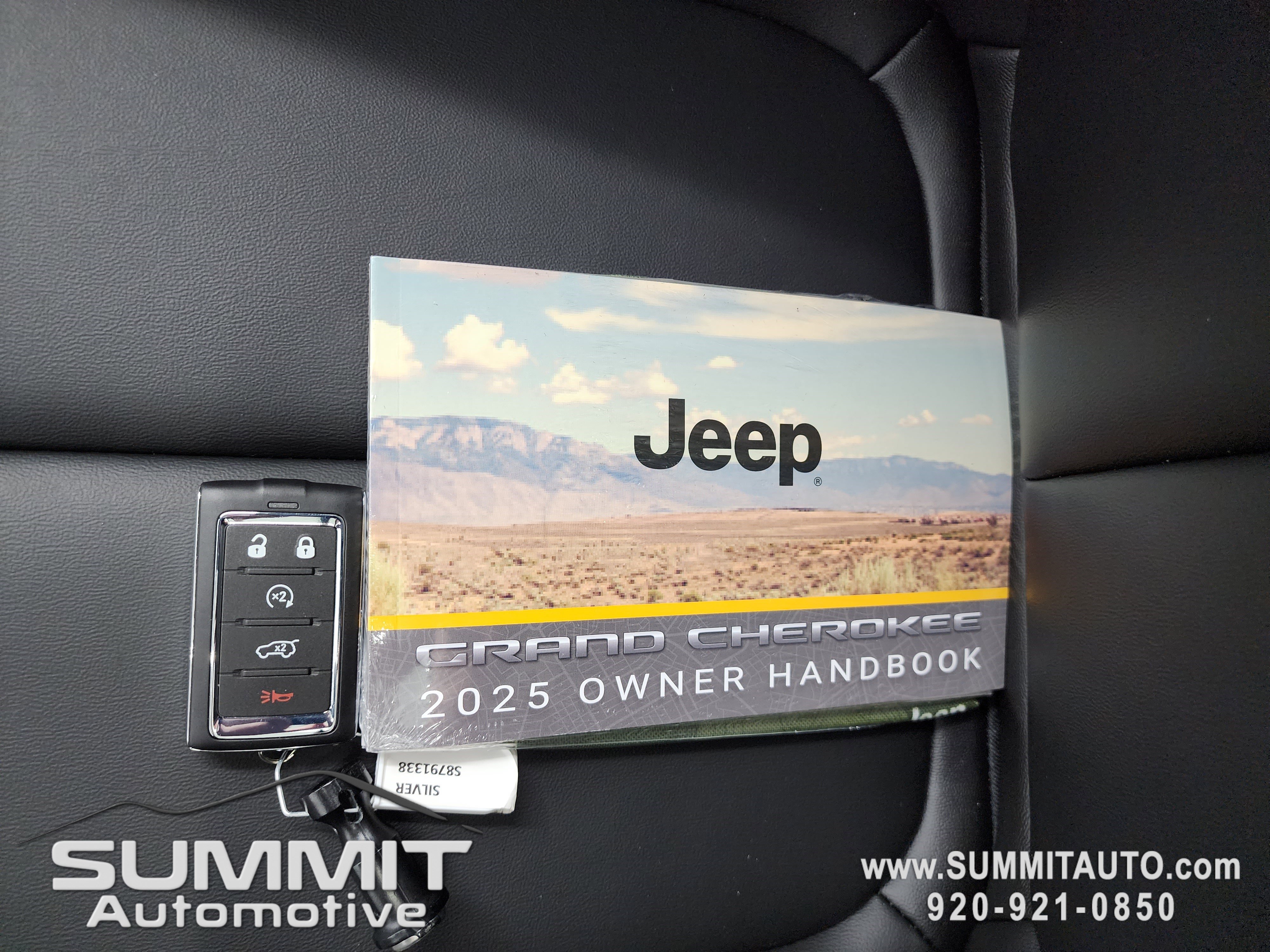 New 2025 Jeep Grand Cherokee L Limited w/ Trailer Tow Package image 63