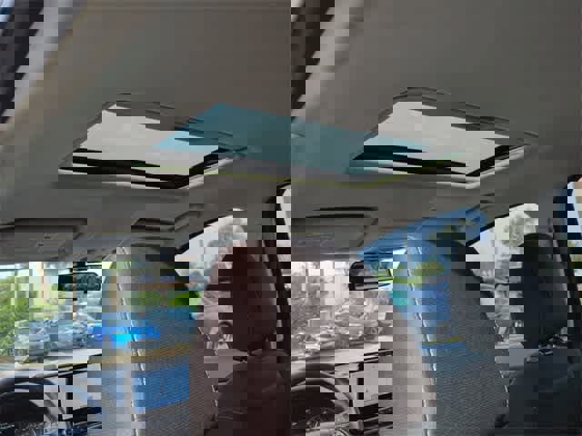 Used 2020 Ford EcoSport SE w/ SE Convenience Package image 23