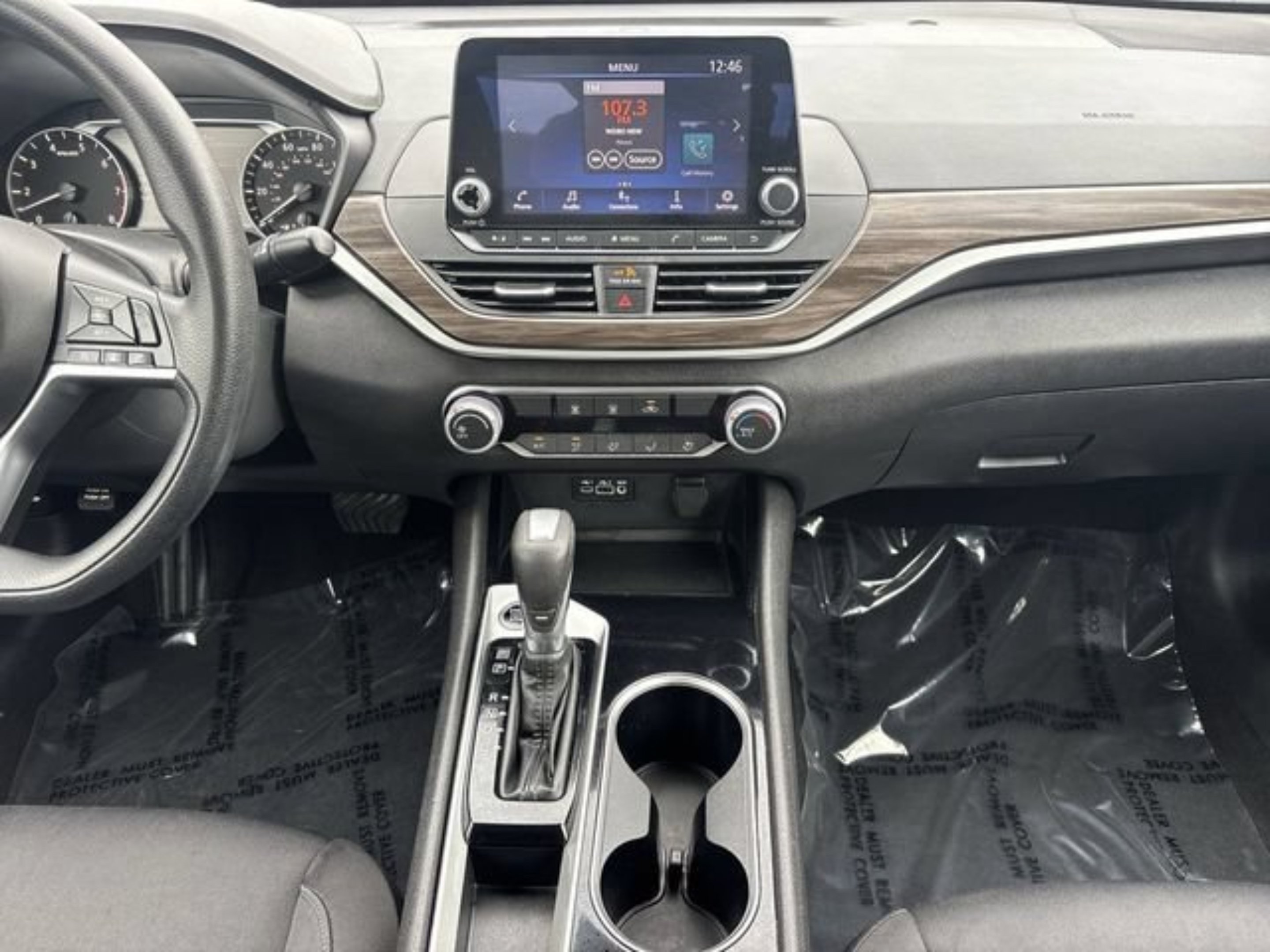 Used 2024 Nissan Altima 2.5 SV FWD image 11