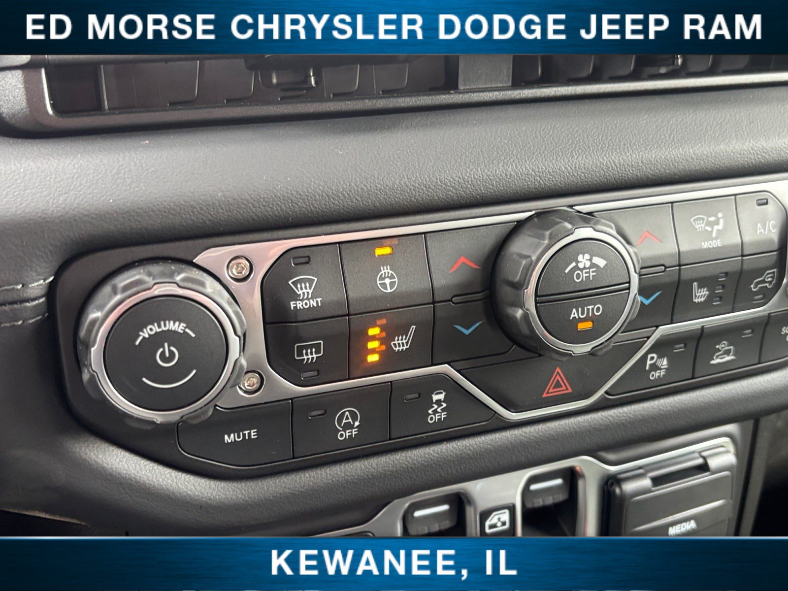 New 2026 Jeep Gladiator Mojave AWD/4WD image 28