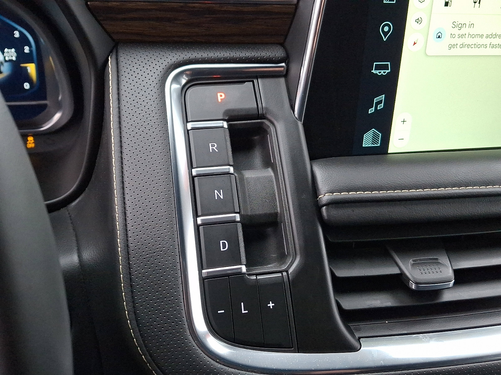 Used 2024 Chevrolet Tahoe Premier image 15