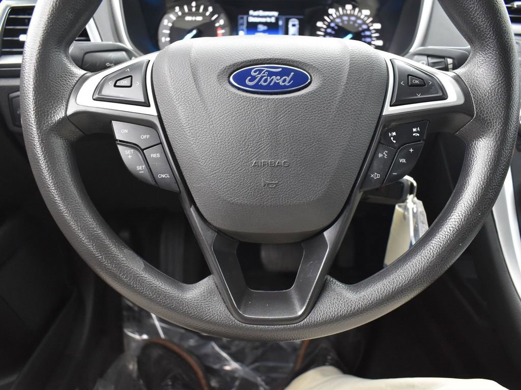 Used 2016 Ford Fusion SE image 13