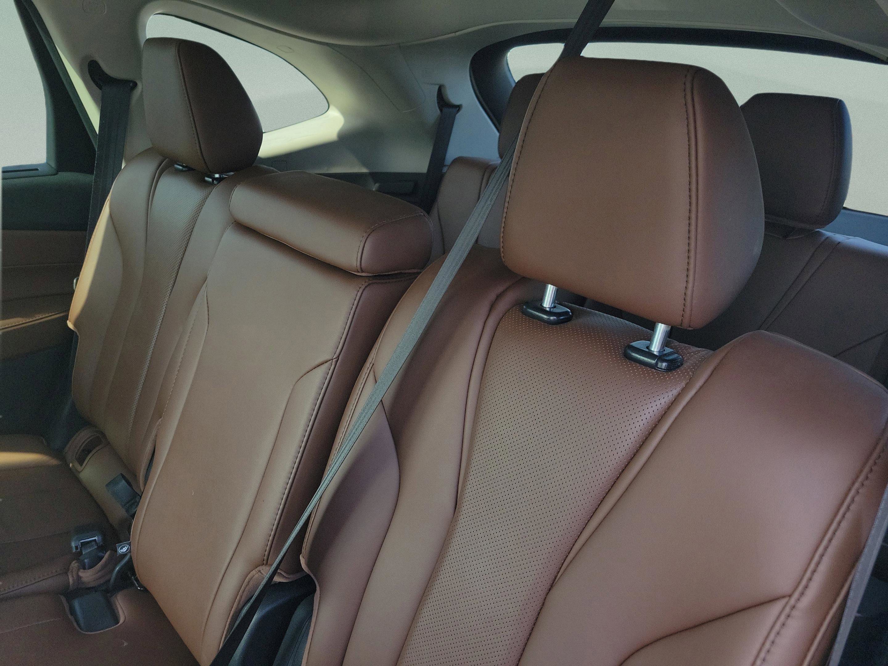 Used 2023 Acura MDX FWD w/ Technology Package image 9