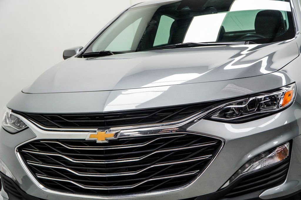 Used 2024 Chevrolet Malibu LT FWD image 2