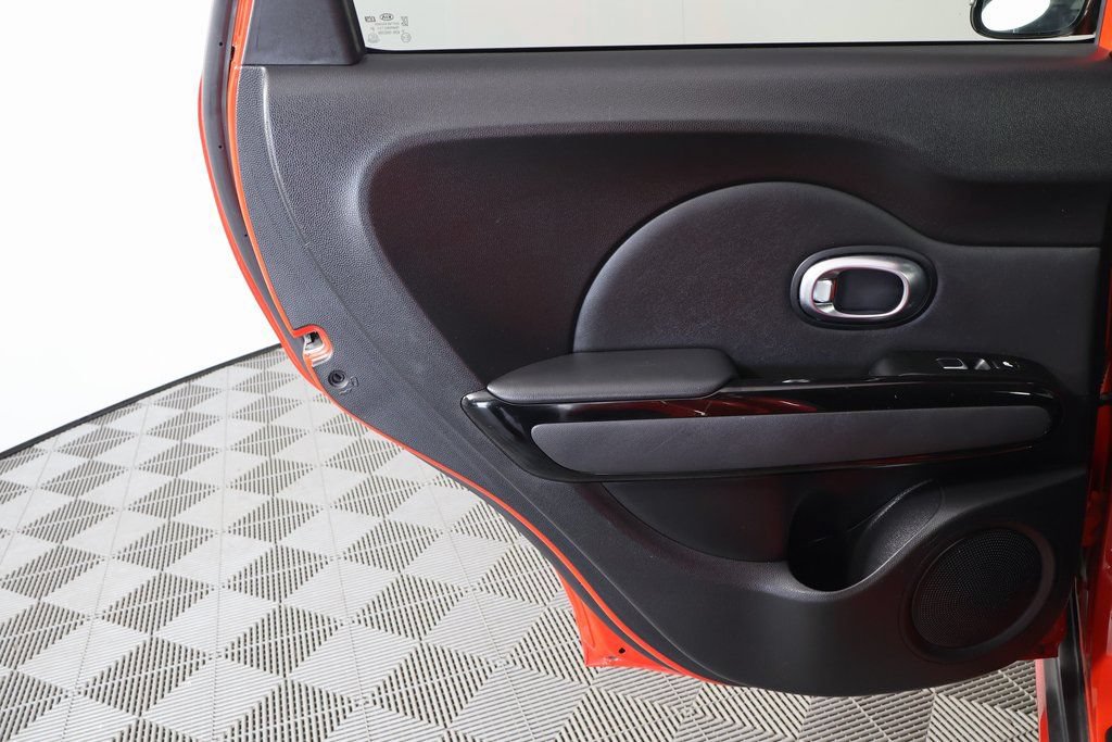 Used 2018 Kia Soul ! w/ Tech Package FWD image 13