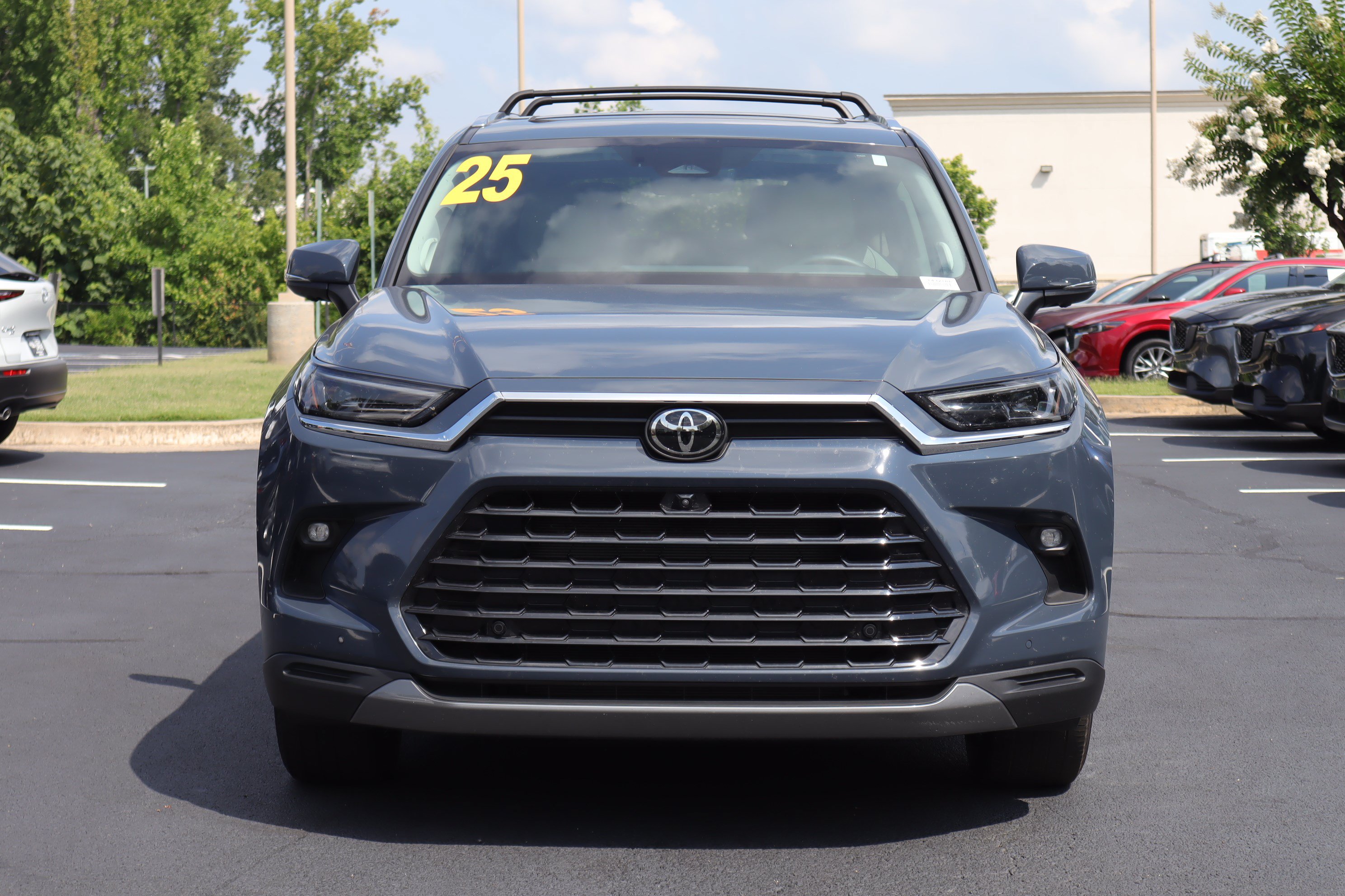Used 2025 Toyota Grand Highlander AWD image 37