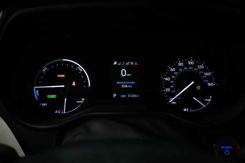 Used 2023 Toyota Sienna XLE image 18