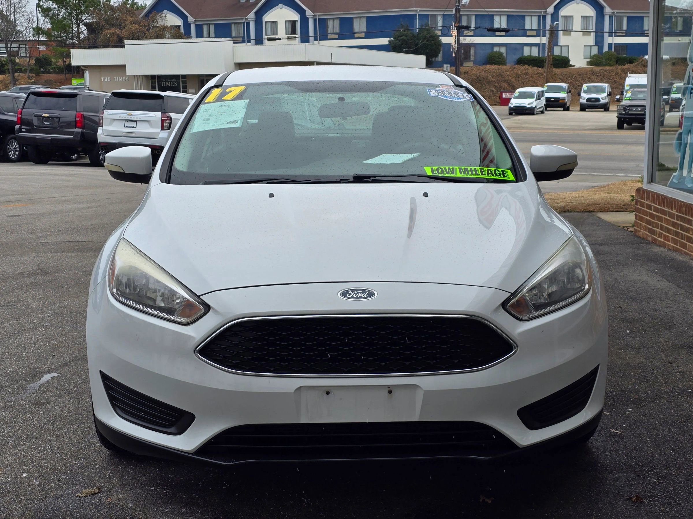 Used 2017 Ford Focus SE image 4
