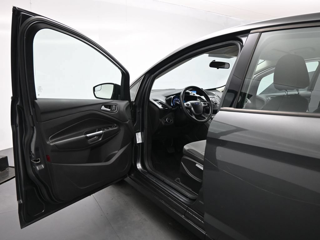 Used 2016 Ford C-MAX SE w/ Equipment Group 201A FWD image 8