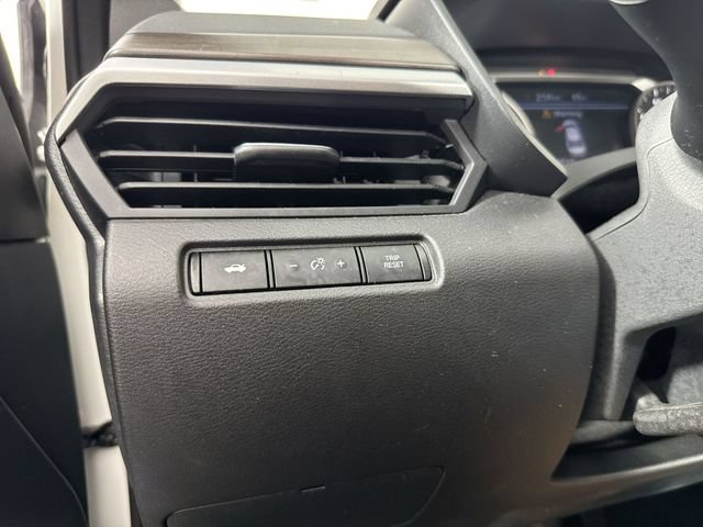 Used 2025 Nissan Altima 2.5 SV FWD image 13