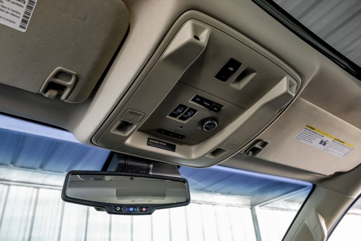 Used 2020 GMC Yukon Denali w/ Denali Ultimate Package image 23