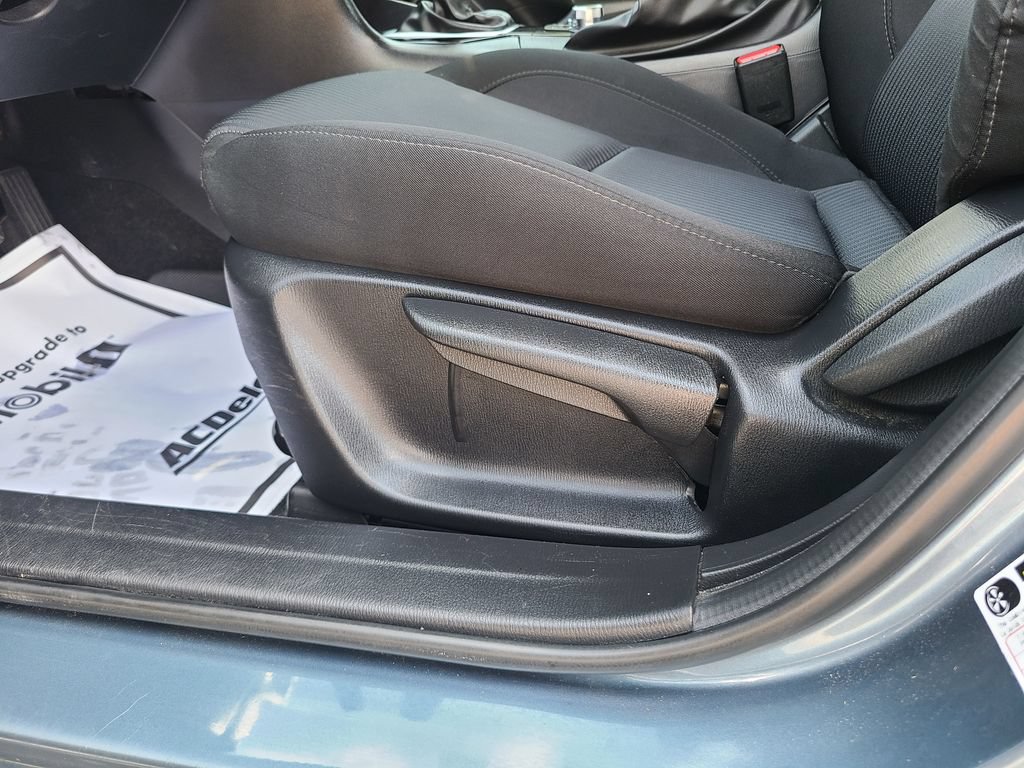 Used 2016 MAZDA MAZDA3 i Sport w/ Preferred Equipment Package FWD image 21