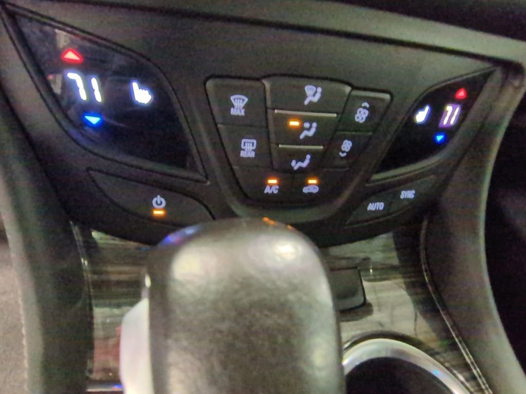 Used 2017 Buick Envision Essence image 15