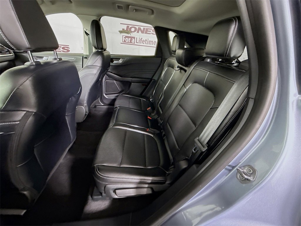 Used 2022 Ford Escape Titanium w/ Class II Trailer Tow Package image 28