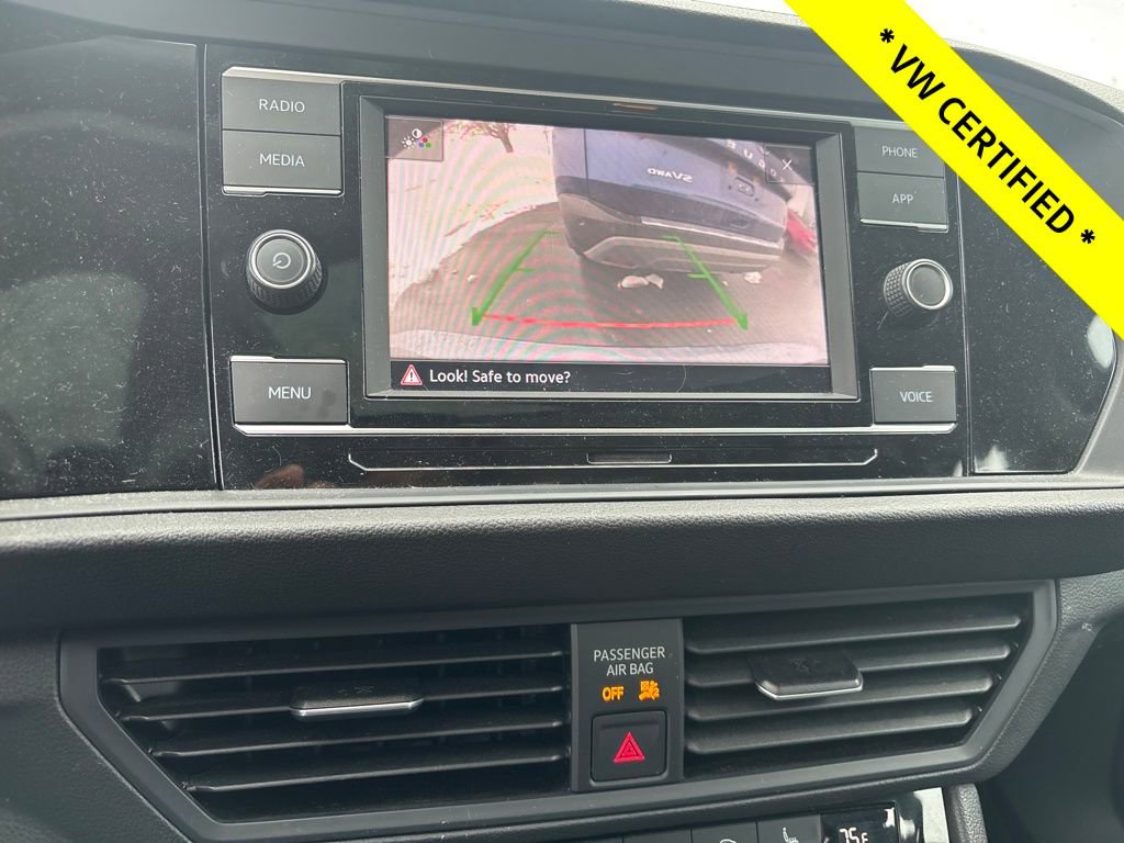 Used 2023 Volkswagen Jetta SE w/ Panoramic Sunroof Package image 12