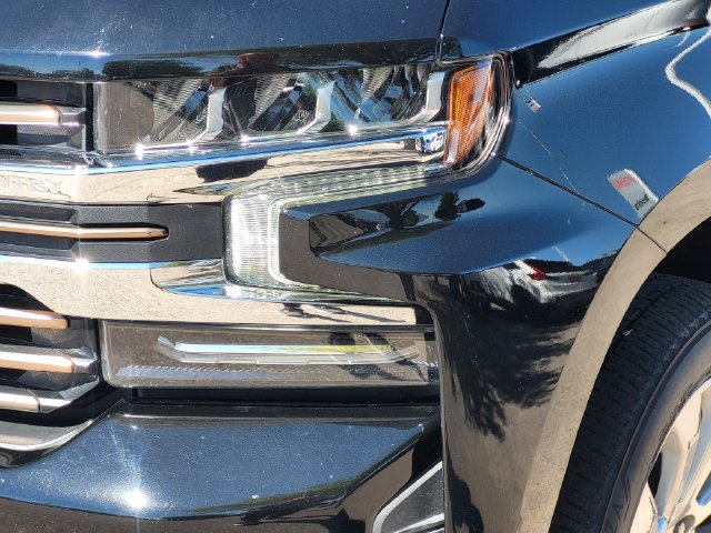Used 2021 Chevrolet Silverado 1500 High Country w/ Technology Package AWD/4WD image 5