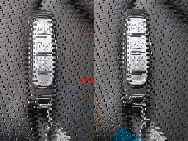 Used 2022 Chrysler Pacifica Limited image 30