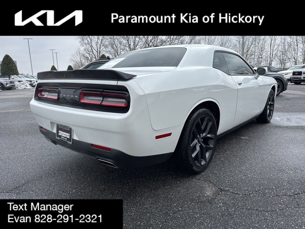 Used 2019 Dodge Challenger SXT w/ Blacktop Package image 7