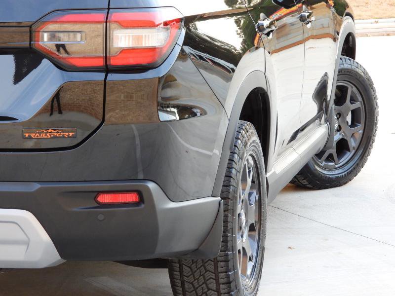 Used 2025 Honda Pilot TrailSport image 12