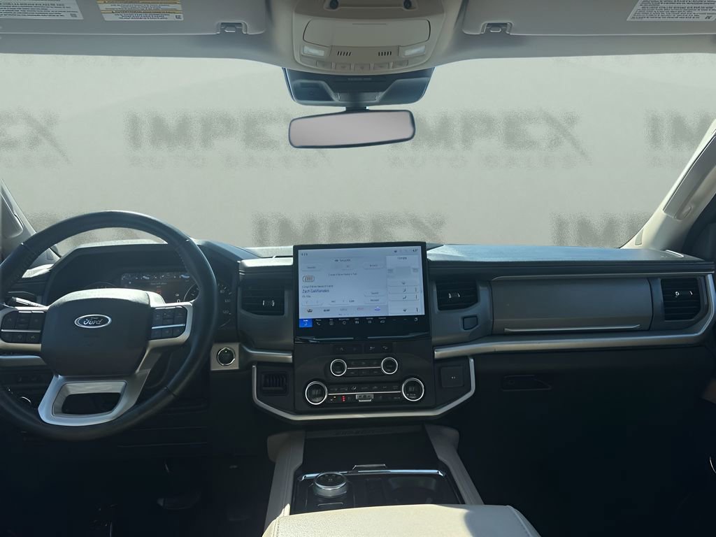 Used 2024 Ford Expedition Max XLT image 13