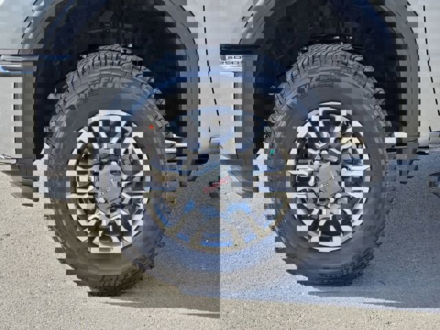 New 2026 GMC Sierra 2500 SLT w/ SLT Convenience Package image 9