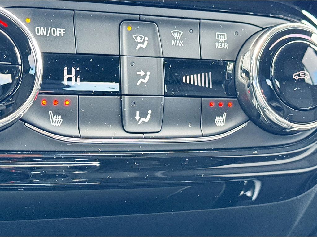 Used 2024 Chevrolet Trax LT w/ Driver Confidence Package image 19