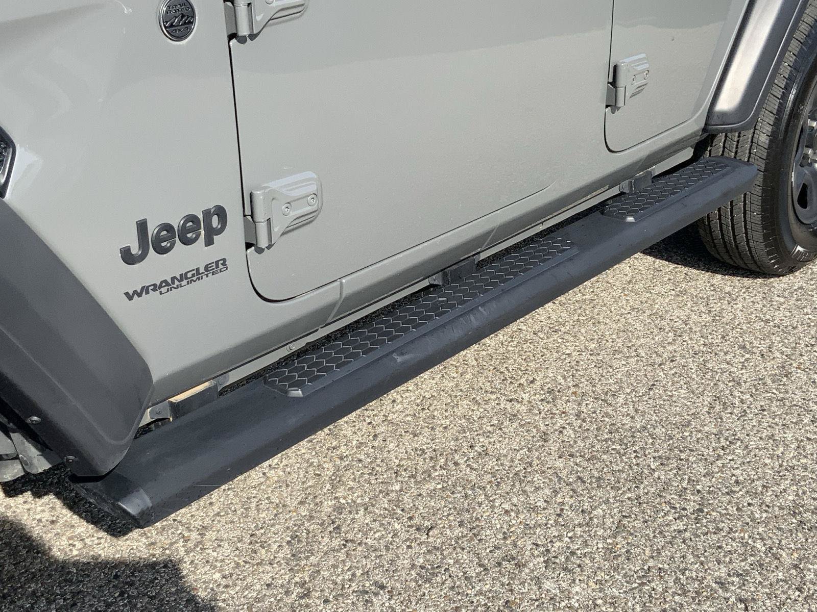 Used 2022 Jeep Wrangler Unlimited Sport AWD/4WD image 19