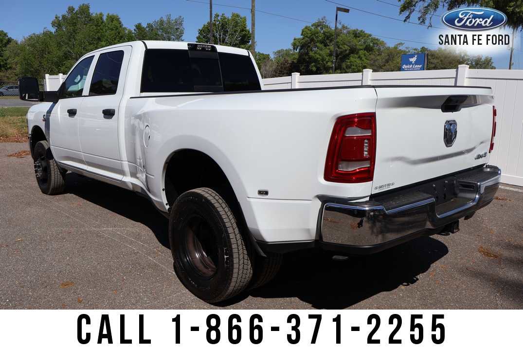 Used 2024 RAM 3500 Tradesman w/ Chrome Appearance Group image 3