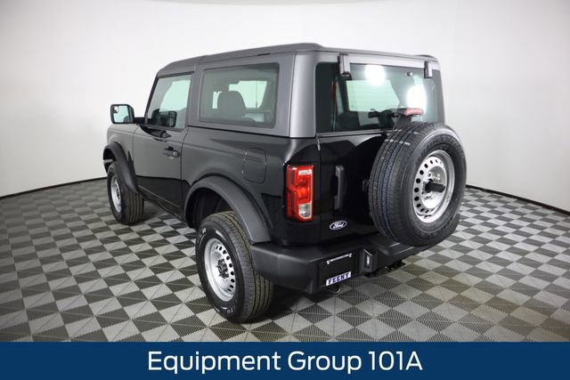 New 2026 Ford Bronco Base image 6