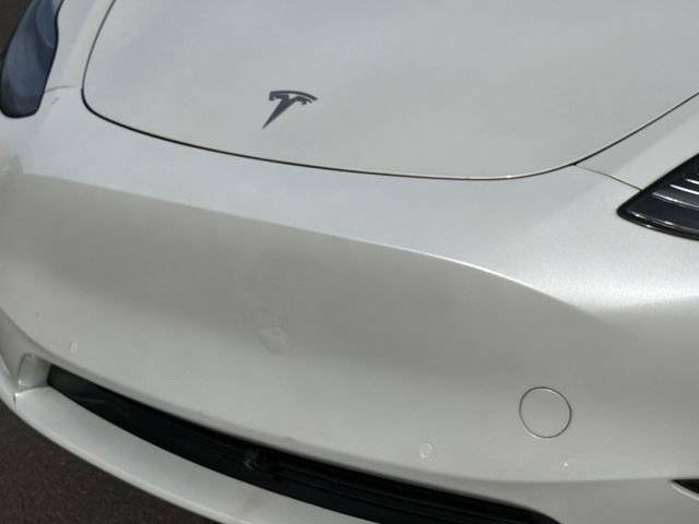 Used 2022 Tesla Model Y Long Range image 16