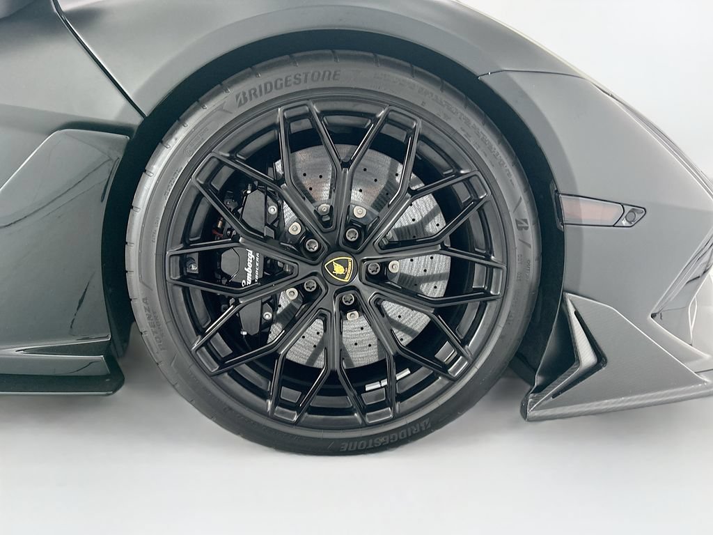 Used 2024 Lamborghini Revuelto AWD/4WD image 26