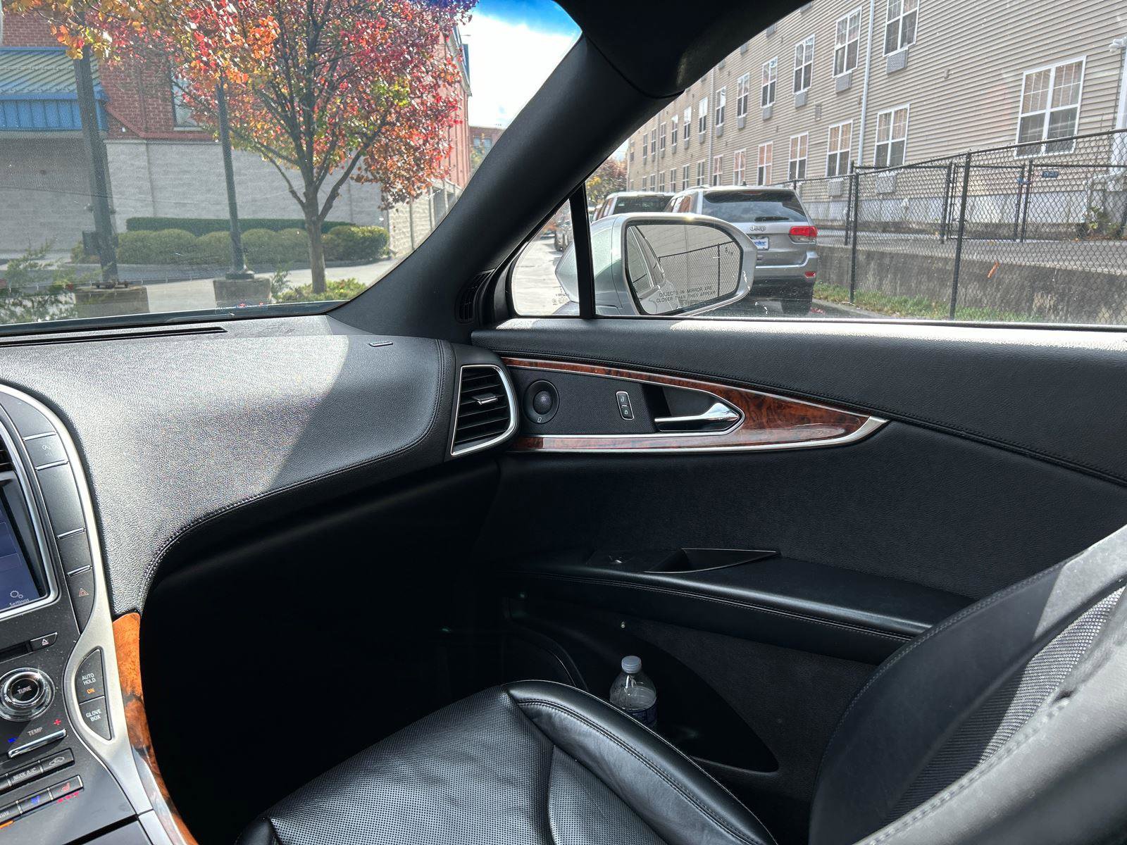 Used 2020 Lincoln Nautilus Reserve w/ Cargo Utility Package image 23