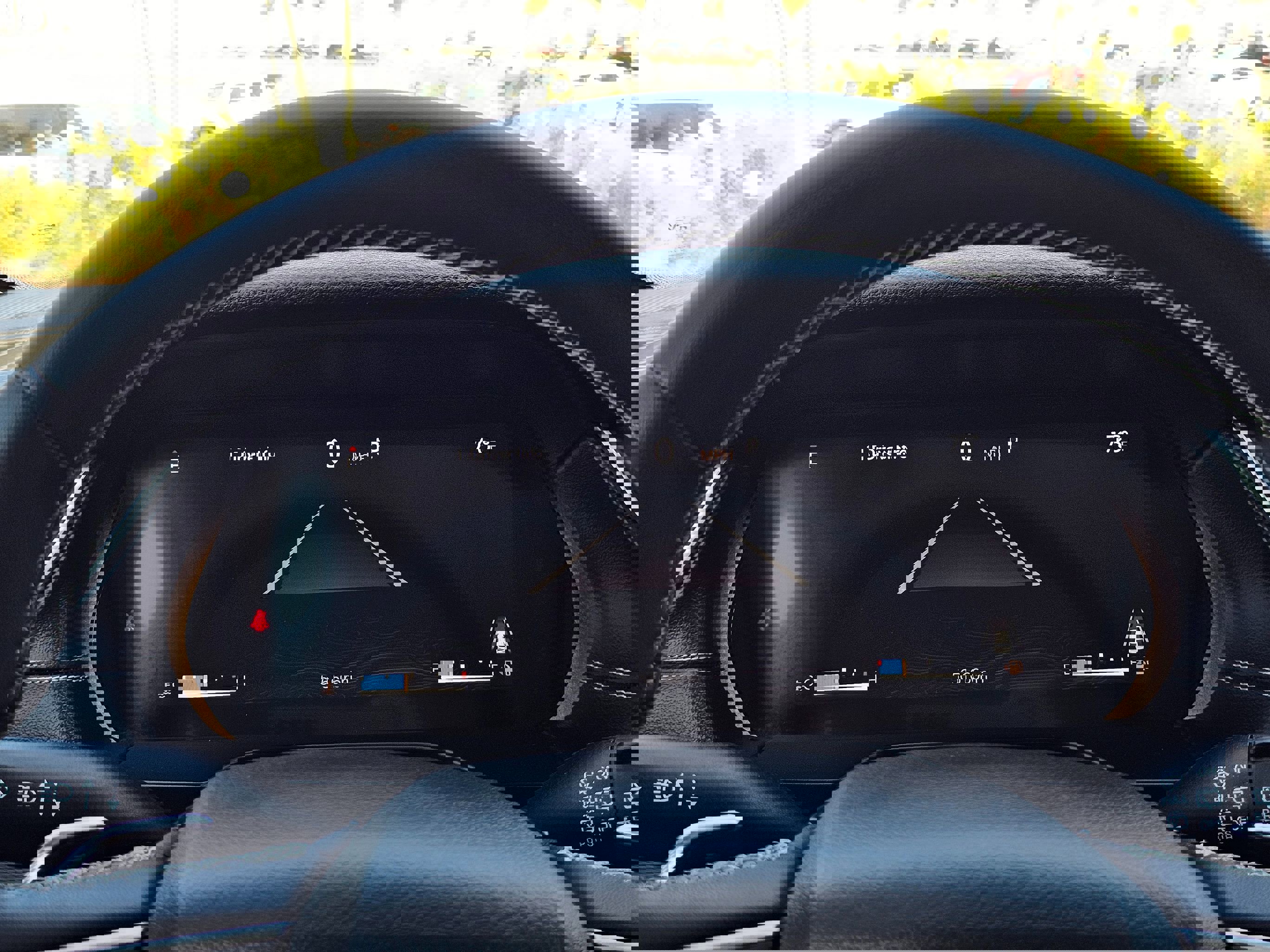 Used 2024 Jeep Grand Cherokee Laredo image 37