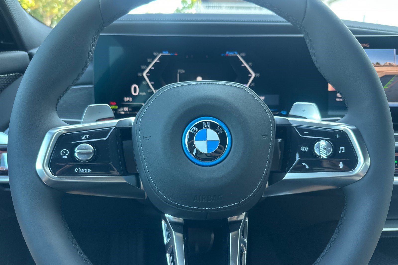 New 2026 BMW 750e xDrive AWD/4WD image 20