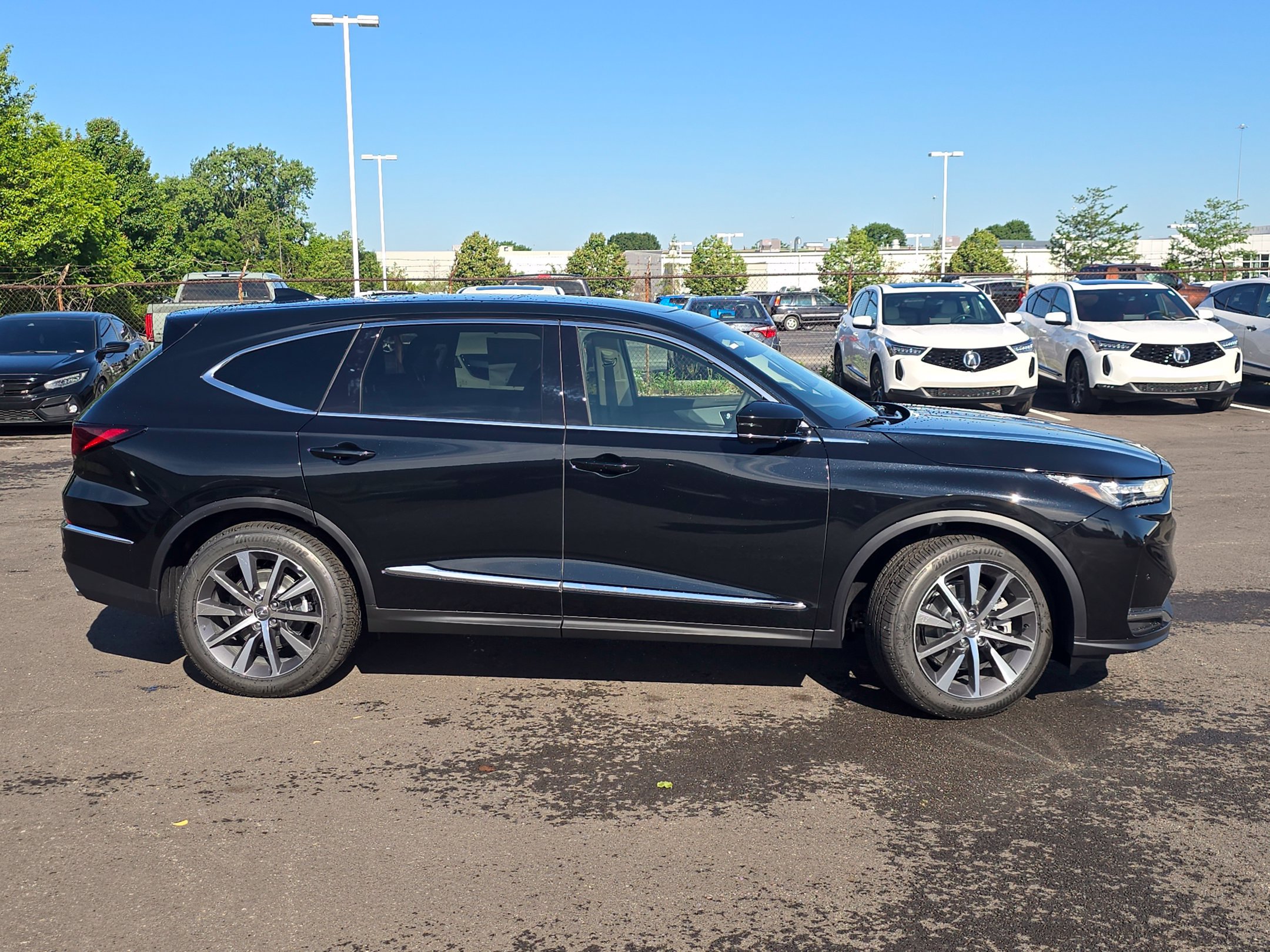 New 2026 Acura MDX w/ Technology Package AWD/4WD image 3