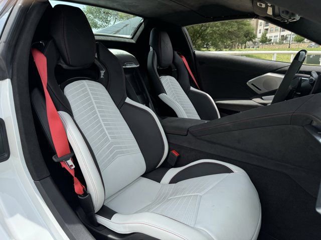 Used 2023 Chevrolet Corvette Z06 RWD image 30
