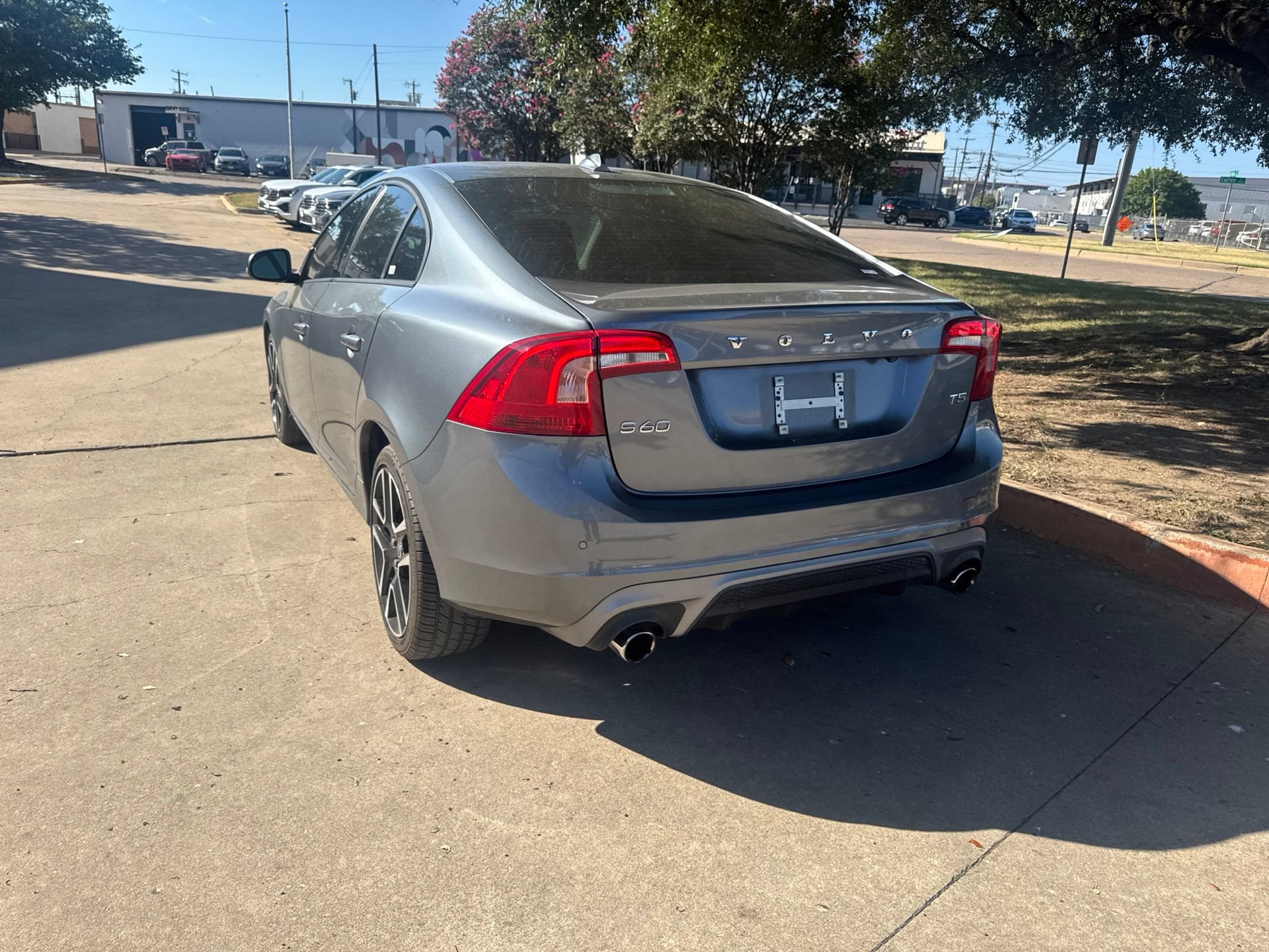 Used 2018 Volvo S60 T5 Dynamic w/ Vision Package FWD image 7